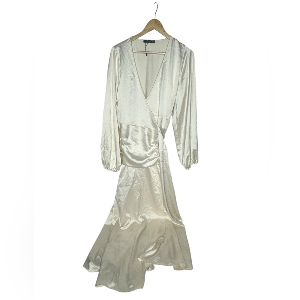NEW Nasty Gal Cream Satin Wrap Dress 12 - Picture 4 of 10